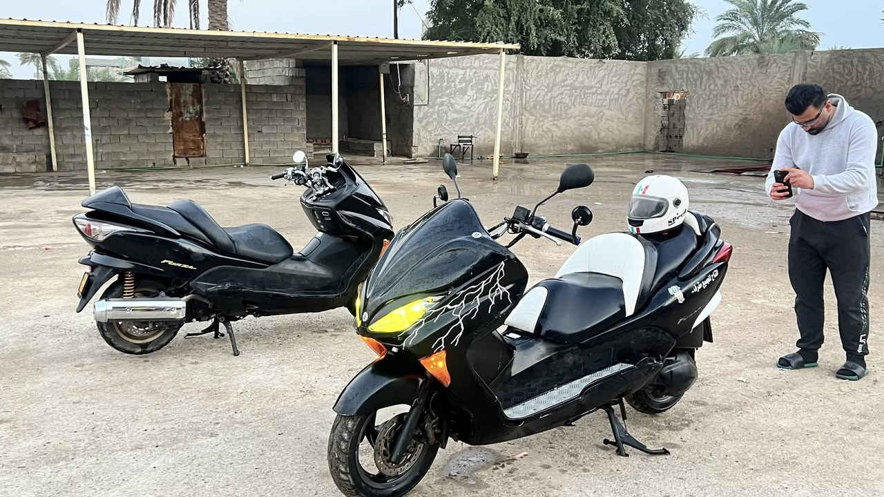 السلام عليكم فورزا 08 عميه بومه للبيع محرك لوگ شلعه تخبل مناقصهه غير كلجات خلفيه ولكلجات بيهن بعد نص عمر 
صالنصه رياضي  والشكل كدامكم تاير خلفي جديد مرايات شكلين  متواجد واتساب ماسنجر واتصال والشراي يجي ويدلل المكان صلاح الدين قضاء بلد  
للأتصال ***********. 
***********
