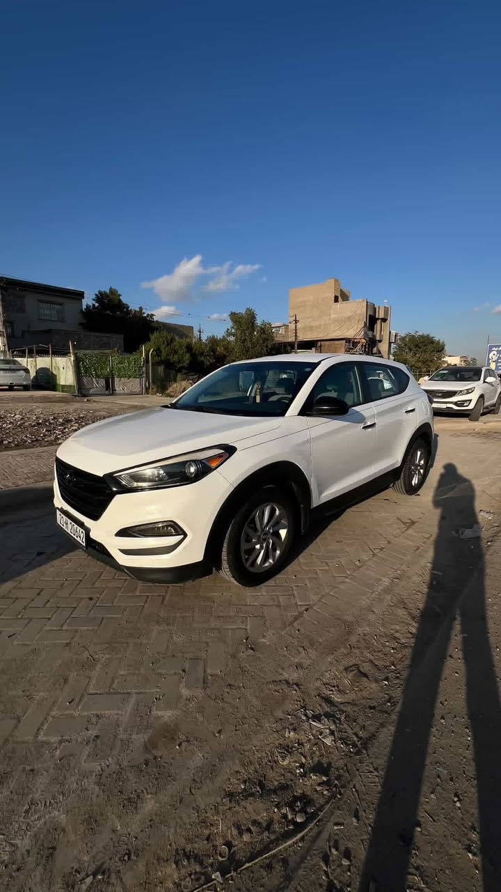 توسان للبيع
نضيفه ومكفوله كفاله عامه 
كفاله كير ومكينه وانطيك ضمان ثلاث سنين
وارد امريكي مكفول من الضرر  
فول مواصفات ومواصفات التسوان معروفه 
مستعجل على بيعتها مكاني موصل وتحويل بنفس اليوم لو ثاني يوم 
ووياها سونار كامل 
وسياره جاهزه للشارع 
السعر 80 ورقه 
واتساب وخط مفتوح 
***********
