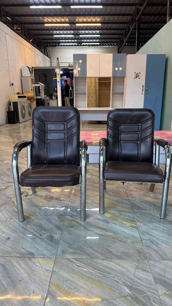 كراسي مكتبية عدد 3 نظافة 85‎%‎ السعر 125 الف فقط 
(ملاحظة: كرسي من الكراسي المفرد الخشبة الي بالظهر بيها حركة )

موصل الجانب الايسر /حي المثنى ✅✅✅

الشارع المقابل لمنتزه المثنى
✅شارع عمارة النخيل 
✅وماكس جيم 
✅وازياء النمور 

داخل الفرع بالنزول قرب كراج  غسل السيارات   

(منزلي) لبيع الاثاث المستعمل 
متواجدون من الساعة ال3 الساعة 10 مساءاً ♥♥♥

الاتصال  من بعد  الساعة 2ظهرا  الى 12مساءا 

*********** موصل, نينوى
