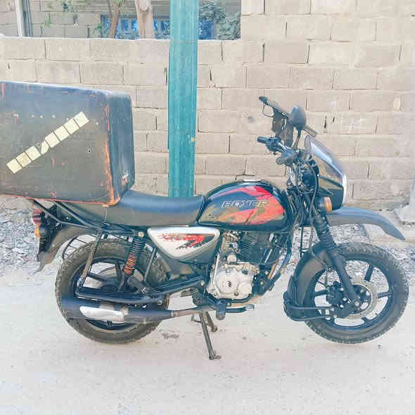 السلام عليكم شباب
بوكسر للبيع موديل  23 مرقم بغداد رقم انكليزي
الدراجه حلوة ونضيفه مكينه بلاديه ممفوتحه مكفولة لا تنقيص ولا تبخير دراجه كلهة،شغاله ومابيهة اي نقص
فقط باتري هابط  تشغل وتطلع وين مايعجبك مكاني بغداد المشتل شارع المطبك السعر  مليونين و  350 بيهة مجال للشراي 
 *********** متوفر واتساب هم
