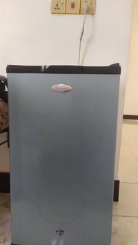 ثلاجه صغيره • شغالة