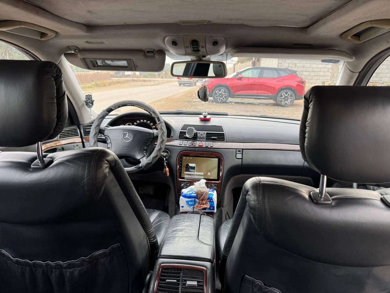 مارسدس s500 موديل 2001 مكينه 8 مصبوغه عام اثر جيلاتين مكفوله من الضربه تحويل مباشر باسمي السياره سنويه 30 تنتهي تبريد شغال سلايت ثلاجه تحكمات كهربائيات ع وضعهه باب قصير السياره واي استفسار حاضر *********** كربلاء, العراق
