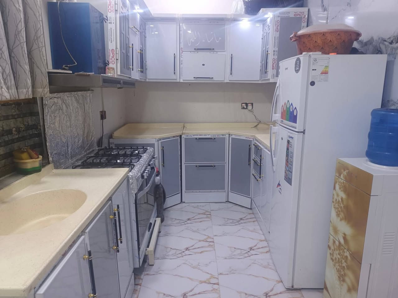 سلام عليكم بيت طابقين للبيع الناصرية حي اريدو بنيان جديد 2024 الطابق الأول صاله وصحيات وغرفه وديوانيه ومطبخ والطابق الثاني غرفه وصاله وصحيات واقع حال  الشراي خاص ***********
