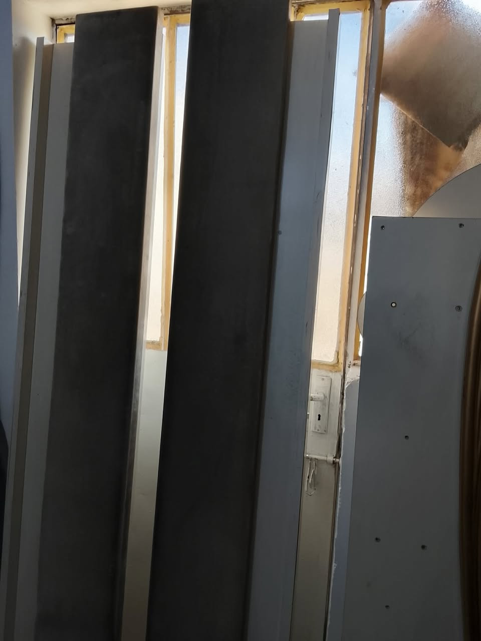 غرفه نوم تركي التاج والقاعده موجود لكن بدون صوميا وغراضها كامله مابيها اي اضرار السعر 450 الف عنوان البياع شرطه رابعه


**إذا كنت صاحب هذا الإعلان وتريد حذفه لأي سبب، رجاءا أرسل رسالة إلى الدعم الفني**