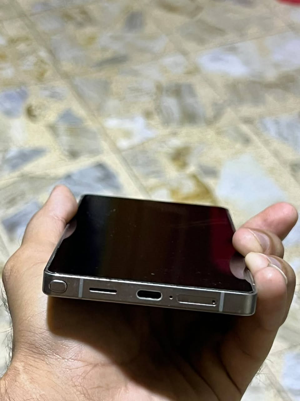 S25 ultra
ذاكرة 256 
كارت الضمان وكارتونته موجوده 
مكفول من اي عطل 
استعمال اقل سنة نظيف كلش 
مكاني حله حي مهندسين 
السعر مليون و ١٥٠ 
واتساب ***********
