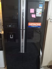 ثلاجة هيتاشي للبيع سعر ٥٠٠ نظيفة جدآ حي الجهاد ٠٧٧١٠٩٢٥٣٠٧
