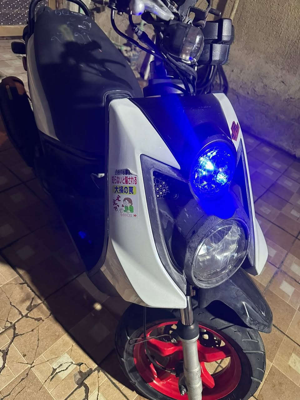 السلام عليكم سكنس جبلي للبيع او المراوس دراجه صار شهرين من نازله رمبه الدراجه ما متعوبه اكفلك مكينه كشر نضافته 80% مكاني الشعب ***********
