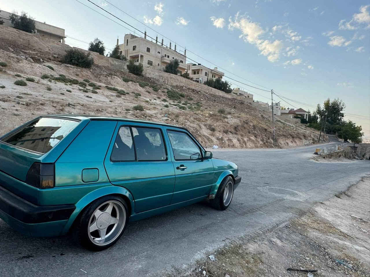 قولف mk2 موديل 1988
السياره معدله 
متور abf تيربو قوي واقتصادي 
جير معدل شوط طويل 
صنوبرصات جستبل 
ضواغط بنزين 
عطاس 
غرفه ريكارو 
جنط 
كوشوك نضيف 
السياره مرخصه لشهر 12 
السياره بحاله جيده 
والعديد من الاضافات لم تذكر 
السعر 2200 وقابل لتفواض بشيئ بسيط
للبيع وقابل للبدل


**إذا كنت صاحب هذا الإعلان وتريد حذفه لأي سبب، رجاءا أرسل رسالة إلى الدعم الفني**