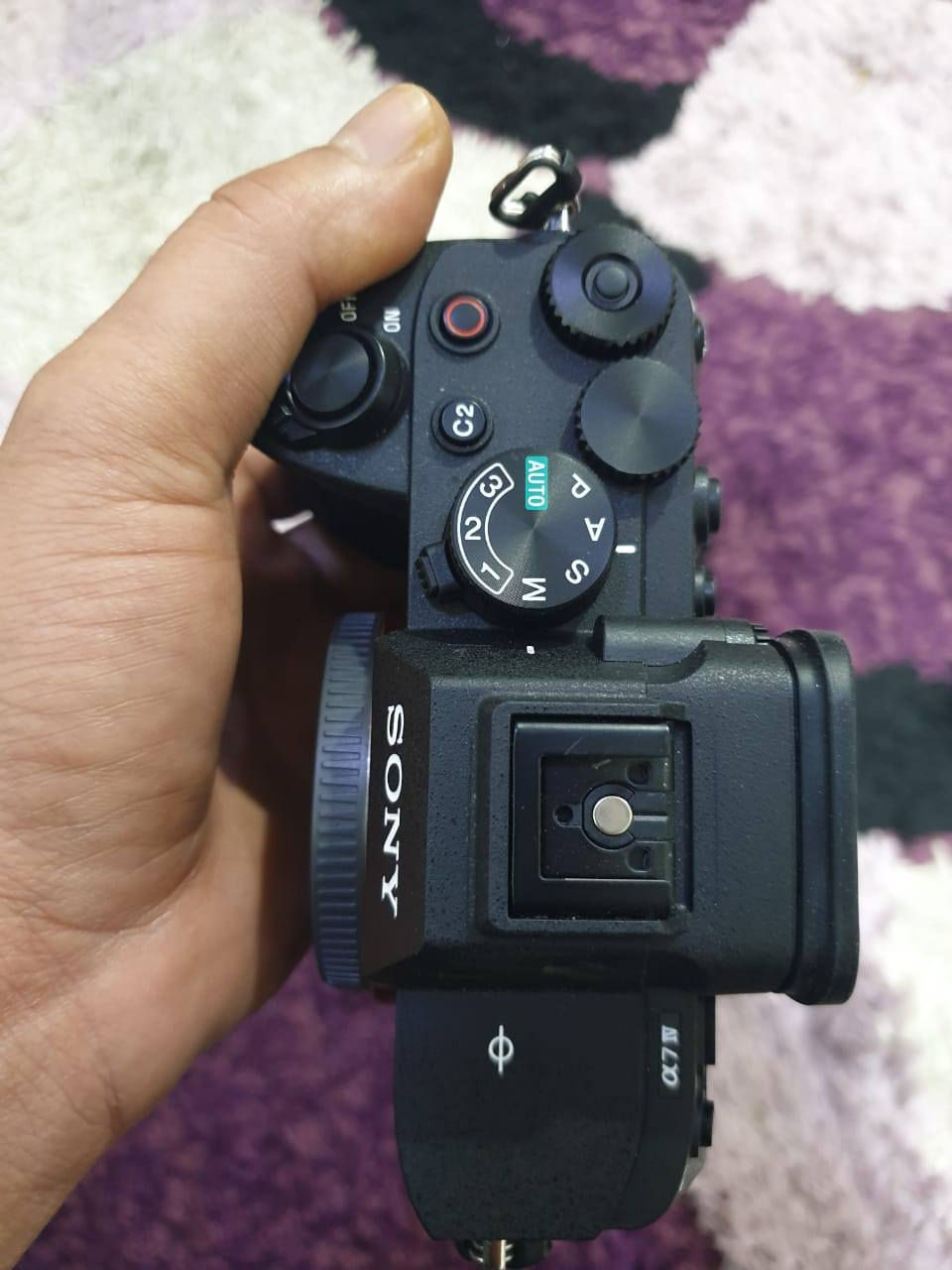 السلام عليكم غراض تصوير للبيع وكلها اخت الجديدة مع كل حاجة كارتونه مالتها
كامره سوني a7iv سعرها موجود بالصور 301  السعر مليونين و100
رونن RS3 كومبو مع حاملة يد اضافي ما عدى الي وياه كل ماطوراته شغاله 100% السعر 800 الف 
عدسة 70-24  فتحة 1.8 سكما اصدار ثاني اخت الجديدة  السعر مليون 
عدسة 85 فتحة 1.8 استعمال مرتين السعر 450 الف
مونيتر كامره ماركة معروفة قطعتين سعر الوحده 75 الف واذا اثنين 125 الف 
كامره كانون D800 لمس مع كرب بطاريات 🔋 2 شاحنه 2 عدسة 2 وحده 50m والثانية الأصلية مالتها 18-55 السعر 400 الف
إضافة مستمره عدد 2 ابيع سوى 400 الف استعمال مرة وحده
ستاند اضائه عدد 2 سعر الواحد 30 الف
ستاند كامره عدد 3  سعر الواحد من 50 الف الى 30 الف 
رامات كامره سان دسك الأصلي  سرعه 200  الكل تعرفه V30
256 السعر 80 الف
128 السعر 50 الف
64 السعر 25 الف
رام صغير 
128 السعر 60 الف
32  السعر 25 الف
كارد ريدر 15 الف
كيبلات HD السوني a7iii و a7iv السعر الواحد 10 الاف 
اضائة محموله اصلي مو تقليد السعر 80 الف 
بطاريات اضائة عدد 5 سعر الواحد 20 الف
قبظة ستاند جديده استعمال 3 مرات 40 الف
قطعة مال ريلز السعر 20 الف
حامل تلفوني مغناطيس لتصوير كواليس 20 الف
اضائة كامرة السعر 40 الف
نيك مايك شركة معروفة مو امزون 
m2 استعمال مرة وحده السعر 125
m1 سعر الواحد 75 الف وبيها واحد سحاب الجنطة خربان
شاحنه بطارية سوني 4 ام البطاريات 2 سعر 40 الف 
تم البطارية الوحده 25 الف
بطاريات سوني 4 عدد 2 وحده تجاري تكدر تشحنها من نفس البطارية والثانية اصلية سعر التجارية 25 الف والاصلية 60 الف 
مكاني بغداد حي الجهاد 
***********
