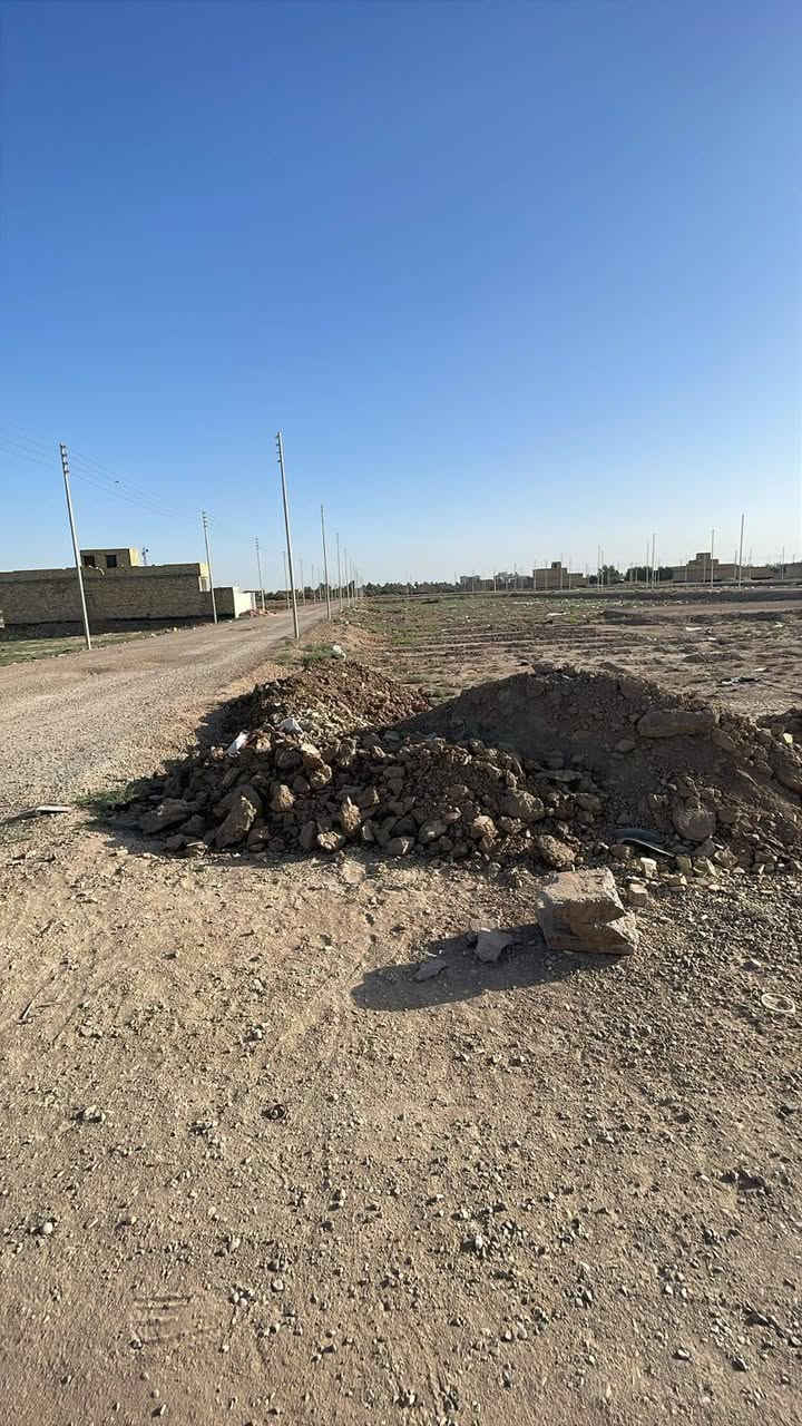 ( قطعه ركن مناسبه)
🏡 قطعة زراعية - حي المهندسين خلف جامعة ميسان على طريق بغداد(ركن)
 بمواصفات ممتازة:
✅ المساحة: 200 م.
✅ الواجهة: 10م × 20 م نزال.
✅السعر 37وبيها مجال
✅ المميزات: ركن،  الخدمات ماء كهرباء 
للاستفسار خاص او وتساب***********
