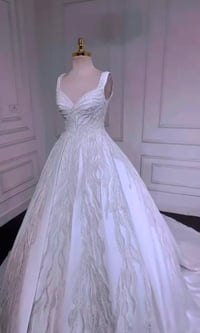 بدلات عرسي • بدون ملحقات • لحد وزن ٦٠