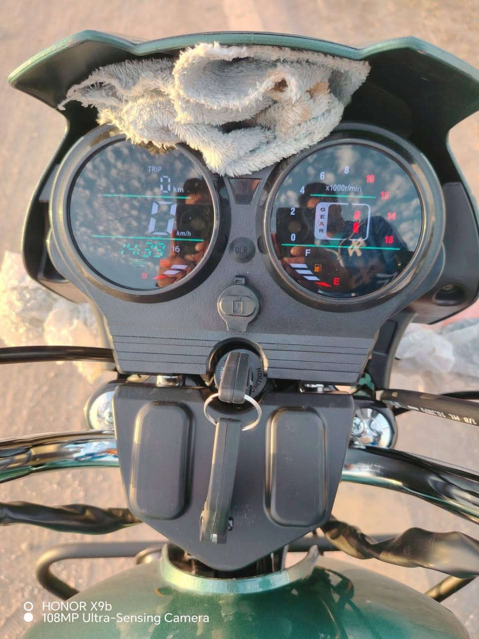 للبيع دايوان نفخ 2026 قبل شهر طالعه وكيل اوراق اسكنر وصل معرض مكاتبه لون مميزالسعر مليون و650 بيهة مجال بسيط العنوان بابل محاويل ناحية الأمام الخاص مفتوح رقمي ***********
