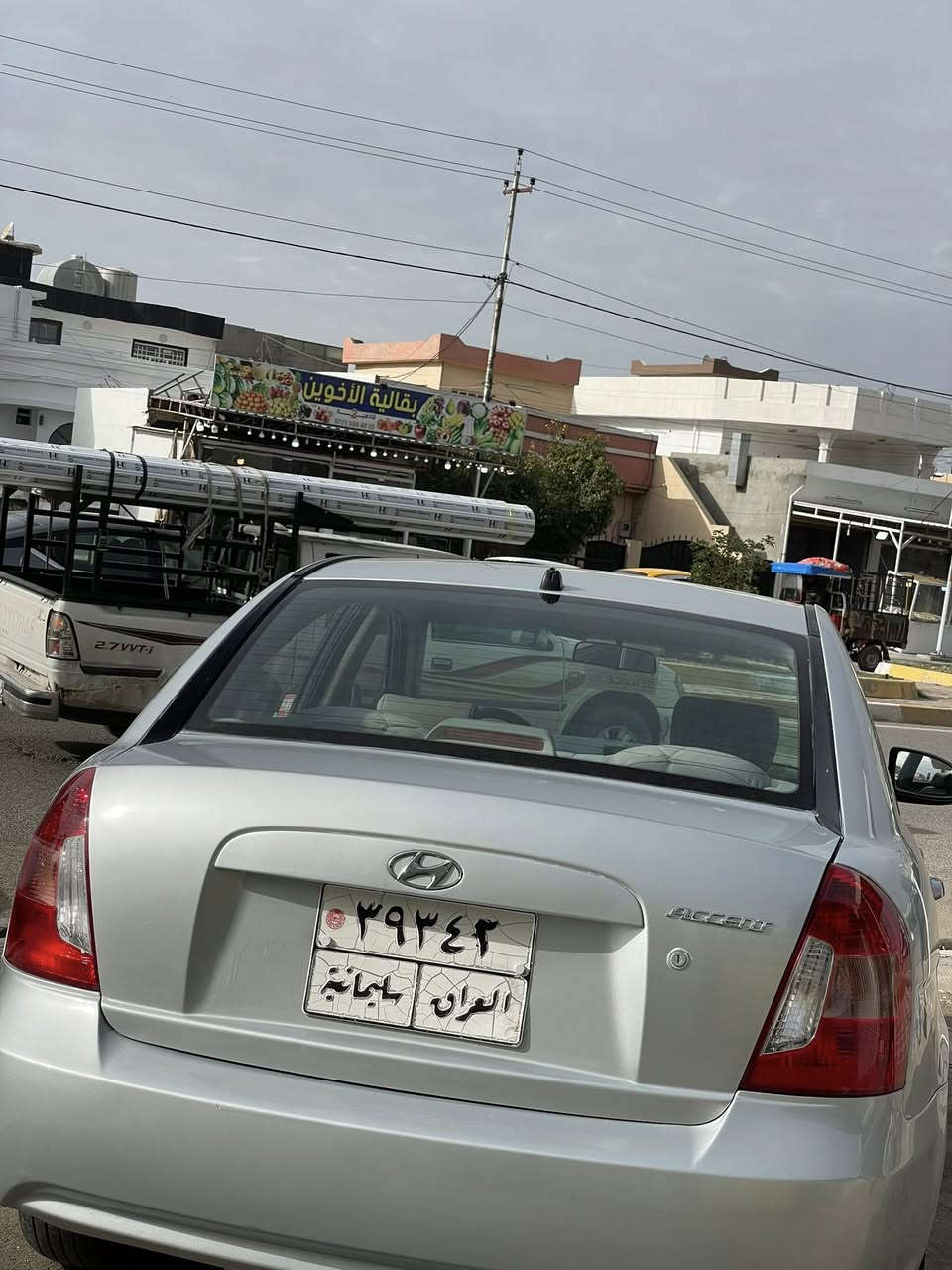 السلام عليكم هونداي اكسنت موديل ٢٠٠٧ لون سلفر سياره كلش جديده و حلوه رقم سليمانيه شرط تحويل رقم قديم سياره گير عادي 
سياره ٣ قطع سياره بي شويه دواخل  صبخ و حزام  بخ شرط گير و محرك بدون مصرف 
كلشي بي جديد
سعر٦٩ مجال  

*********** 
***********

هوندای ئەکسنت ٢٠٠٧ رەنگی رەساسی سەیارەکە زۆر جوان و پاک و بی مەسرەفە گێرو مەکینەی بەشەرت بەشەرتی تەحویل و خرامە و گێر عادی
سەیارەکە ٣ پارچەی پیشەوەی هەیە لەگەل یەک تۆز ناوی گردوە بە ئەستەم وە باقی حیزام بەخە
 سعر٦٩ مجال
