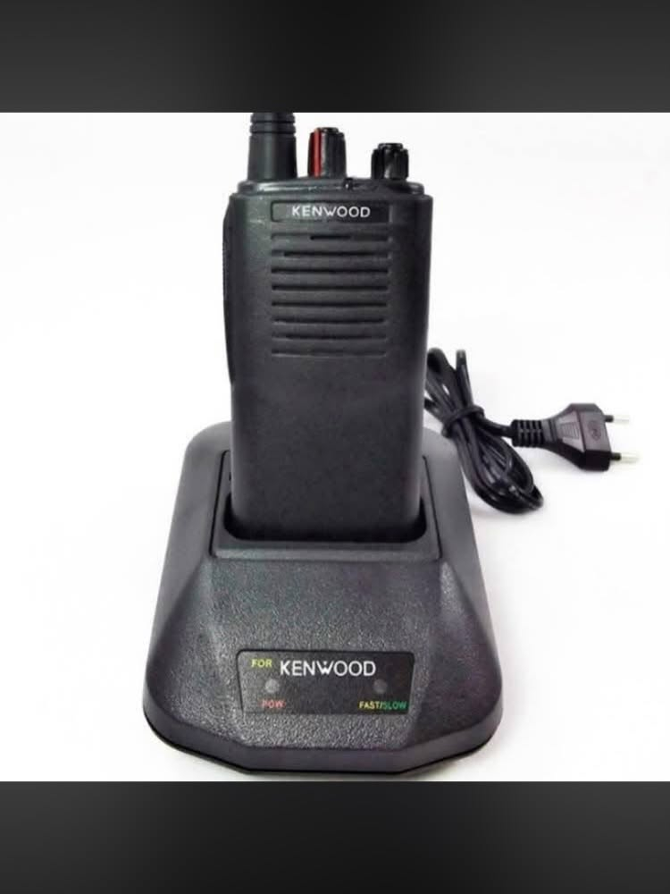 🚨 اللاسلكي الماليزي الأصلي Kenwood (فرز أول) 🇲🇾
جهاز الاعتمادية الشاقة للشركات، الأمن، والمقاولات 🏗️💼
المميزات باختصار:
• 📶 المدى: من 2 إلى 5 كم حقيقي.
• ⚡ القوة: إرسال فعلي 3-5 واط يخترق الحواجز.
• 🔊 الصوت: عالي ونقي جداً في الضوضاء.
• 👥 المرونة: 16 قناة + يتبرمج مع أي جهاز UHF آخر.
• 📦 الملحقات: بالكرتونة مع البطارية والهوائي الأصليين ومشبك الحزام.
🛡️ ميزتنا الحقيقية:
• 🛠️ صيانة مابعد البيع بإشراف مهندسين متخصصين.
• 🚀 استلام فوري.
💰 السعر مفاجأة! والجودة والضمان يبيضون وجهك.
📥 للتفاصيل والطلب: أرسل لنا في رسائل الصفحة 💬 أو واتساب مباشرة 👈(***********)#اجهزه #لاسلكي #اجهزه_كهربائيه #نداء #الجبش
