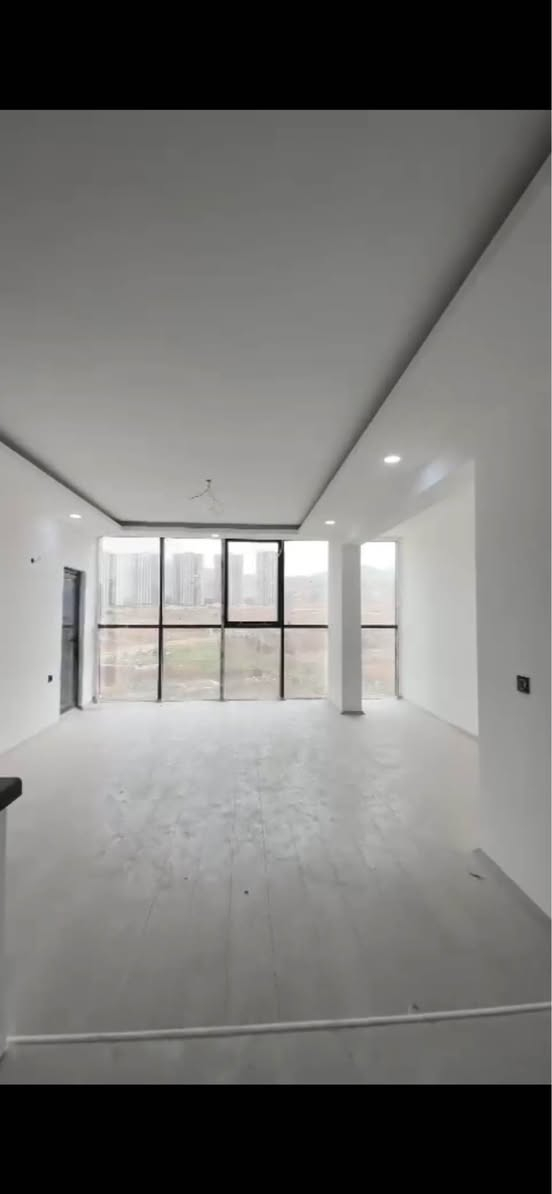 شقه جاهز کاسابلانکا ب رەخ فەرەنسی ٢ ڤە يا تسليم كرى و كامل خدمات هەین و یا خالی یە مباشر دێ چیە تێڤە 
١٧٦م ٣+١ 
طابق ٢٢ دوماهیک طابق
دفروشم ب ٥٢٥ و مجال مستعجلم ئەگەر دزانم فەترەکا دی دێ گەلەک گرانتر لێهێن
بو پتر پێزانینا تلفونا من بکە
***********
شقة جاهزة في مشروع كاسابلانكا مستعجل للبيع بسعر مناسب جدا 3+1 ،صالة كبيرة بانوراما ،مساحة ١٧٦ م،طابق ٢٢
عنوان دهوك-يم فرنسي٢
سعر ٥ دفتر و ٢٥ ورقة
للاستفسار  *********** دهوك, العراق
