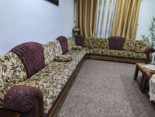 ديوان عراقي للبيع شغل درجة اولى طول ١٢ متر للاستفسار ***********
