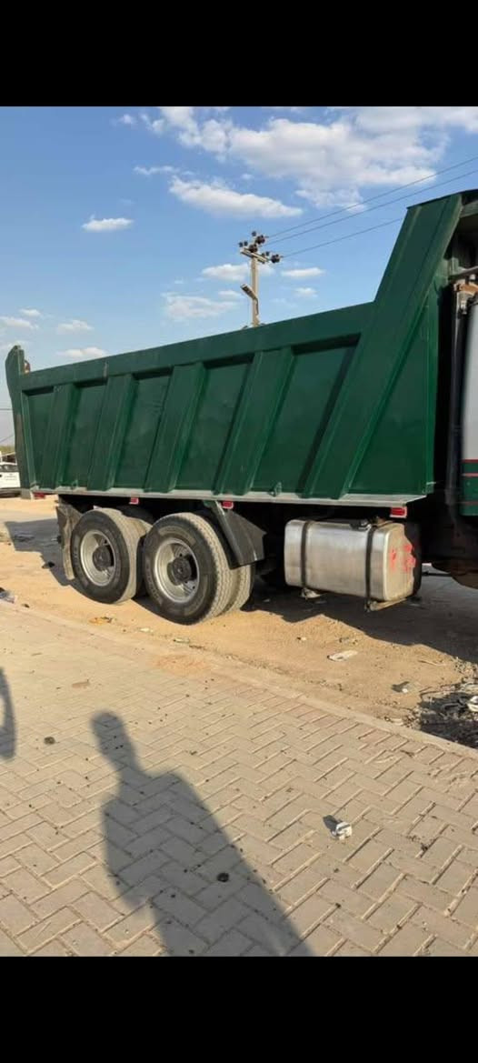 سيكانيه للبيع ١١٣ اصل بجم طويل محرك١٢ ونص سايس ستندر راديتر جديده تبريد ثلج كير ٥في٥ مجموعه كتر رقم بصرة بسمي سنويه ل ٢٩ جك جديد تانكي دهن ١٨٠ تخم تاير عوزه زوج باتريات جدد سيارة جاهزه لشغل رقم الهاتف ***********
