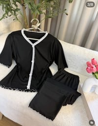 متوفرات • سعر الجملة • ملابس