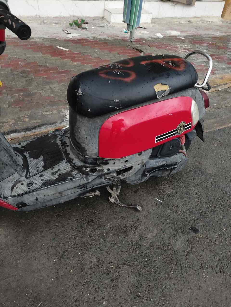 سلام عليكم بولسي للبيع مطلعه من المعرض ع ايدي بيه وصل  الكفرات مختمه كلهن المحرك صوته ناعم ومكفول الدراجه ناشفه بس بيه كسر بالكفر الامامي للتواصل *********** او ع الخاص
