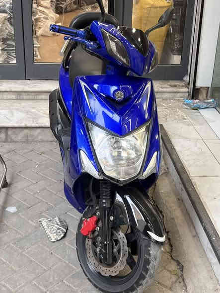 سلام عليكم 
سكنس لد حديث مال رمبه 
ماشيه 5000 يعني زيرو بعدها بل نايلون برغي مامفتوح بيها كفاله عامه جيب أقوه فيتر عندك وخل يفحص وطيك بيها ضمان شكد متريد 
دراجه بيها تزويد خارجي فقط يدات بريك وفراك واشاير دراجه كلش حلوه تجي تفحص يلا تاخذ 
عنواني شعب او شورجه 
سعرها مو رخيص من هسه اكلكم 
رقمي *********** 
***********
