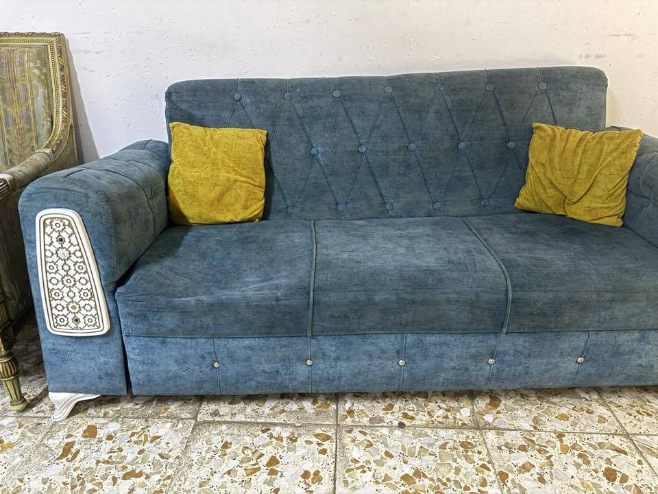 تخمين قنفات لبيع يحتاج تعديلات بسيطه ع قنفات ورجلينات القنفه  وياهم سيت طبلات وميز تلفزيون السعر 600وبي مجال


**إذا كنت صاحب هذا الإعلان وتريد حذفه لأي سبب، رجاءا أرسل رسالة إلى الدعم الفني**