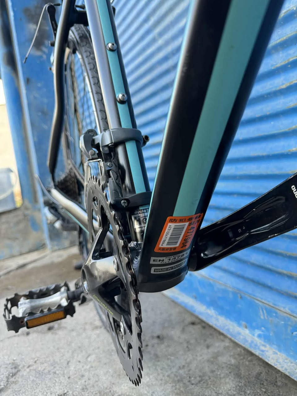 مكلف بالنشر
السلام عليكم متاح دراجة بيانكي ايطالي 
قياس M 
سستم كلارس 8*2 حديث 
كامل مكمل بدون اي نقص
 نضافة فوول  مثل ما موضح بالصور 

*********** 
بقية التفاصيل مراسلة الرقم على الواتساب او اتصال
