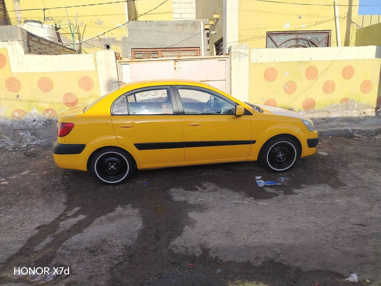 السلام عليكم كيه ريو للبيع موديل ٢٠٠٨ السياره مكفوله مكينه كير حدادي تخم تاير تبريد سنويه جديده هيئه مصفره مكينه ستميه وارد أمريكي ليبل واحد بدون ضربه فول اوتوماتيك جام كهربائي مكان السياره ديوانيه السعر ٧٣ وبيهه مجال غير متواجد عل الفيس اتصال ***********

