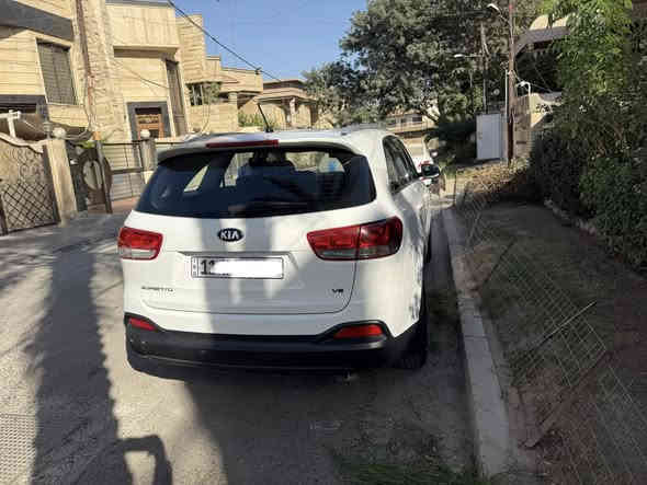 السلام عليكم
سورنتو 2015 شكل ال2016 ابيض 6 سلندر نظيفة جدا بدون صبغ بيها بارد حرفيا اقل من شبر ويل كاب تحكم ستيرن 3 قطع تبريد كروس سرعه حساس خلفي بلادي مو عمل بروجكتور وضعيات قياده شاشه ترحيب ماشيه 112 رقم بغداد وباسمي السعر 205 $ 

***********
