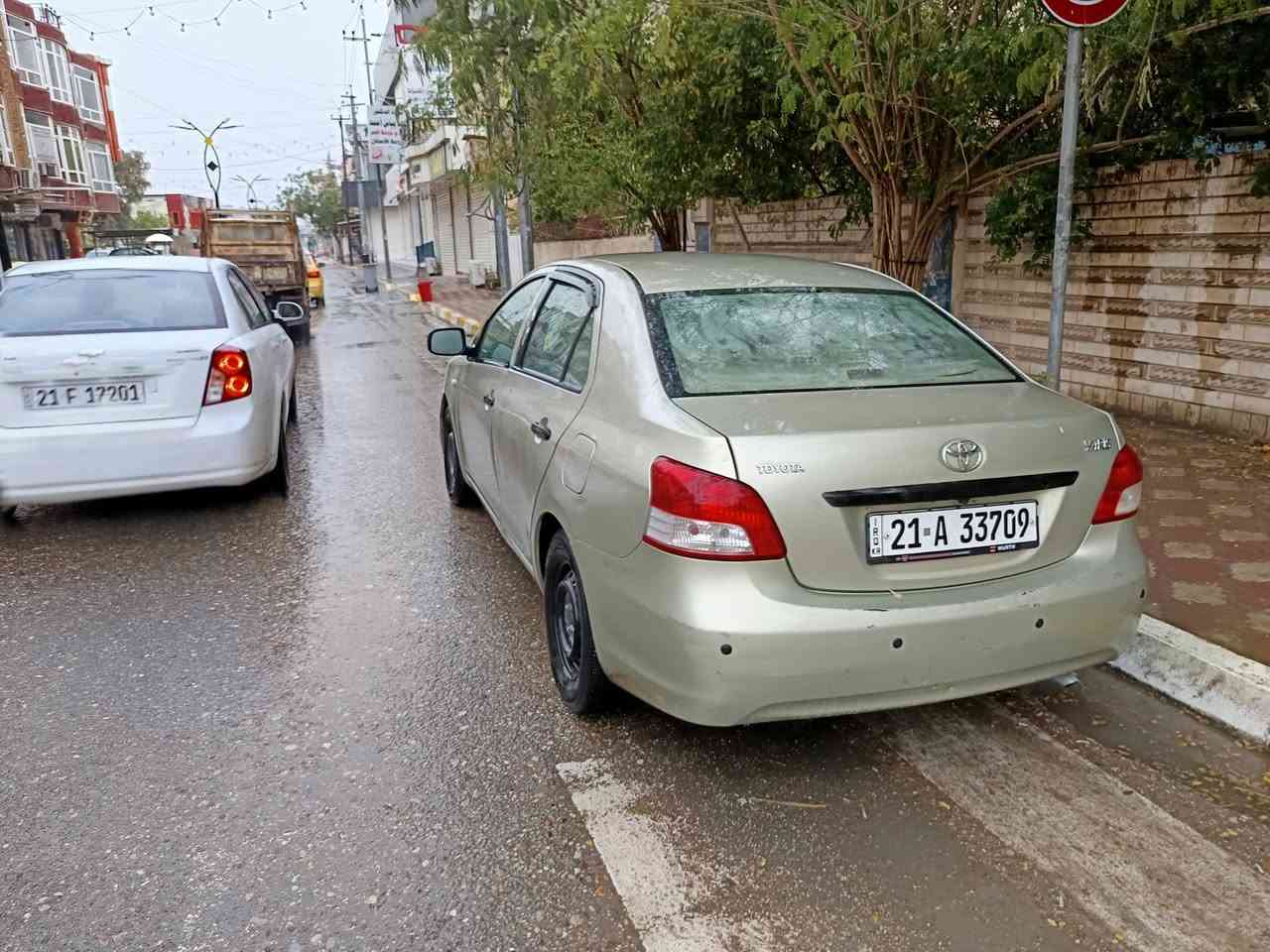 سلام عليكم 
يارس 2007 كير اوتوماتيك 
رقم سليمانية الدولي 
سنوية جديدة 
كير محرك بشرط 
سيارة نضيفة وجاهزة 
بيها 3 قطع كلير و قطعة صبغ بدون دواخل بدون ايرباك 
دواخل وشاصي سليم سيارة بدون خياس 
مكان سيارة ديالى // خانقين 
سعر 76 وبي مجال 
***********
