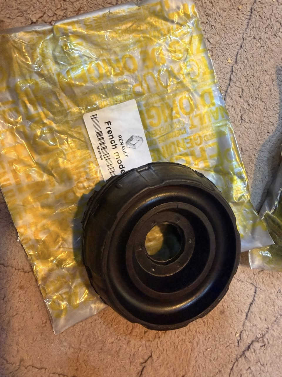 الادمن المحترم
ادوات رينو سيمبول داستر لوكان لودجي ميكان 

  السلام عليكم اللهم صلى على محمد وآل محمد غراض جديده  وصلت ضمان وتركي اسعار جداً مناسبه على الاسار القديمه 

قواعد دبل فرنسي وثقيل وضمان اصلي 13 الف 
يدة لايتات ضمان 3 اشهر تركي 30 الف 
بخاخات انجكترات تفصيخ ضمان 45 الف 
اشموع 10 الالف تركي
طبلات voto تركي ضمان كامله 50 الف 
دبلات تركي ضمان 12 شهر 75 الف 
قاعدة فيت بم 40 الف 
بلكات فرنسي 25 الف 
دبة ماء راديتر كامله مع القبق 20 الف 
كبات بلادي شكل قديم 28الف 
مشط كامل 275 الف
مبخره سيمبول 65 الف 
راديتر 75 بلادي العريض. 
سلف كامل 65 الف
عنواني بابل /حله 
***********
