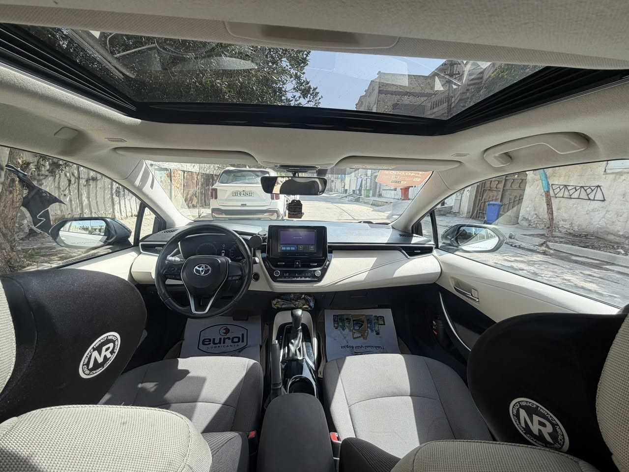 السلام عليكم
كورلا خليجي جيهان 2023بانزين فقط
ماشية 36 الف  رقم اربيل باسمي
فتحه 
دخول ذكي / بصمة
تحكم ستيرن جهتين
شاشه كار بلي  / كامرة خلفية
مري شفط / اشاير بلمري
 تبريد قطعتين  / الداخل بيجي 
مراية الداخلية تعتيم 
حساسات امامية وخلفية وجانبية
حساسات اطار +ويل كروم
مانع انزلاق 
لايت زينون 
 السياره كفاله عدا  كم رصعه حالوب بسيط جدا ميبين بس بالسونار

مكان السياره بغداد جملية 
رقم الهاتف 
‭0771 059 7737
السعر 183
