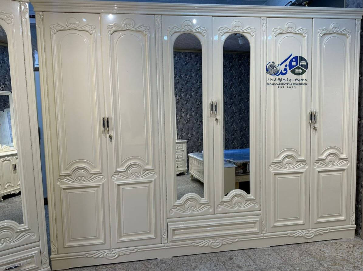 #موديل_رقم(22)
يتكون من 11قطعه
بسعر مليونين 350الف
متوفر بعده اللوان 
اللون يكون حسب رغبه الزبون 
وجه  mdfخارج11ملم 
داخل صاج طبيعي 4ملم
صبغ درجه اولى 
#غرف_نوم_عراقية_
بتصاميم_تركية_وعراقية 
شغل عراقي درجة اولى✔️
مع توصيل 🚛 وشد مجاني🛠
للحجز او الاستفسار يرجى التواصل على الخاص او 
 او واتساب (***********) 

.
.موقع #الديوانية_قضاء_الحمزة_الشرقي
