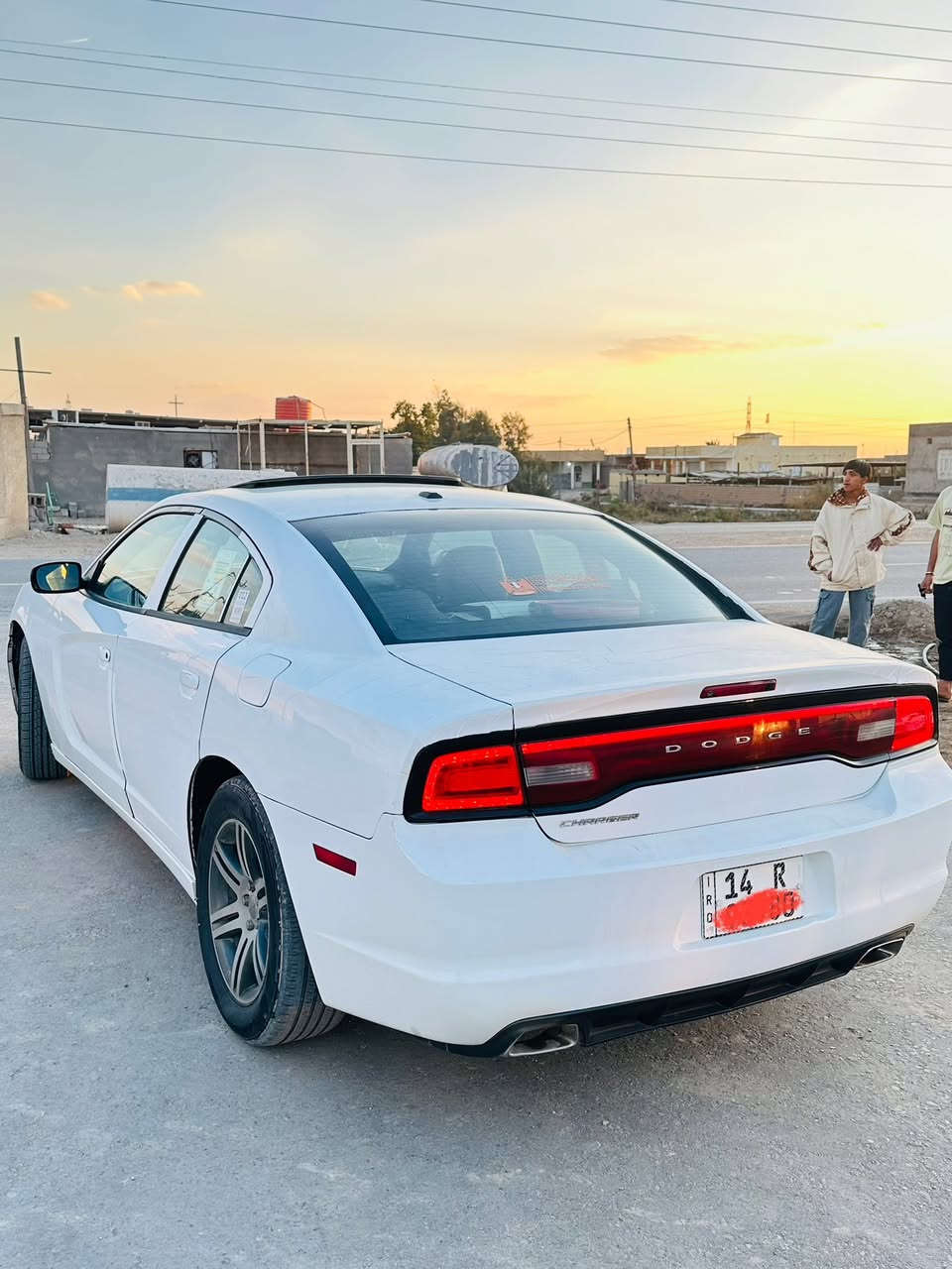 يا الله جارجر موديل 2013 اصل كندي فول مواصفات للأخير رقم بصره سنويه لل٢٨ تحويل ثاني يوم محرك ٣٦٠٠  كير طياره شاشه كاميرا خلفيه ويل خليجي لايت زنون جاهزه للأخير ما بيها نقص 
وارد كندي كفاله من الأرباك والضربه شرط الفحص  كفاله من الشاصي والغود بدون ضربه بيها هلال خلفي كد شبرين وشويه ملاحضات مسويهن بديها حلو  جاهزه السعر ١٤٦ وبيها مجال  واني خادم مكاني بصره قضا المدينه 
***********
***********
