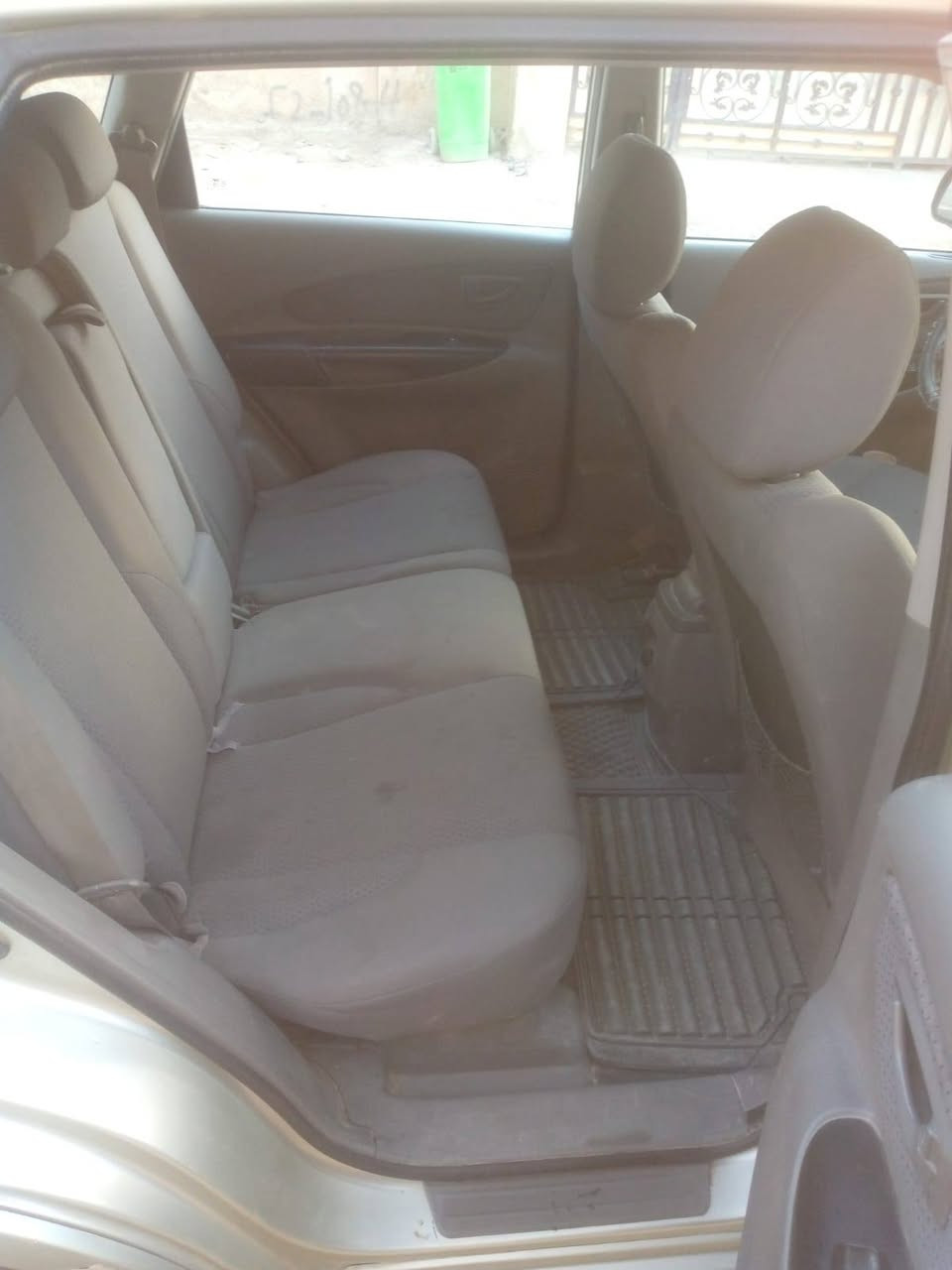 توسان 2010 ماشيه 111 خليجي البنيد جارد كير ومحرك وصدر مكفولات
السعر 112 وبيه مجال 
السياره باسمي تحويل ثاني يوم العنوان بغداد ابو غريب
 ***********
