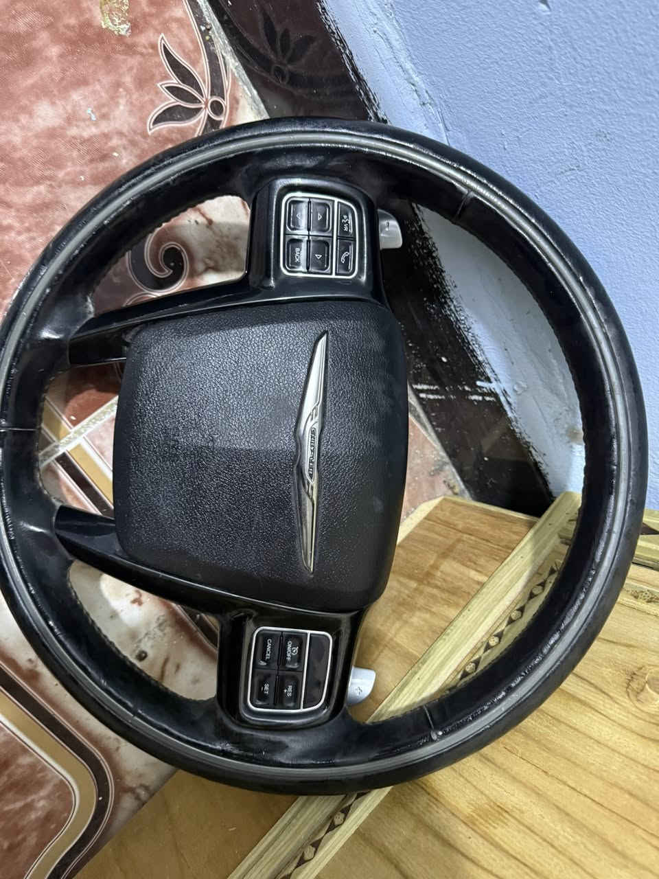 السلام عليكم 
دركة اوباما. 2014. فول بلاتينوم ام الشفتات كاملة مع لايرباك بلادي السعر. 150 الف. 
دركة اوباما. 2021 فول تدفة كاملة مع الايرباك.بلادي. السعر. 150 الف 
امانت اللة من امريكا للعراق ما مشدودات علا سيارة. والسعر بلاش ترة. هاتف. *********** بغداد.
