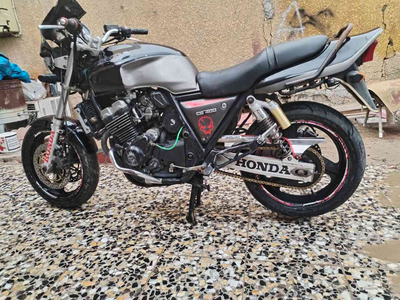 للبيع فقط مستعجل مليون و٤٠٠  وبيه مجال بغداد مدينة الصدر ***********
