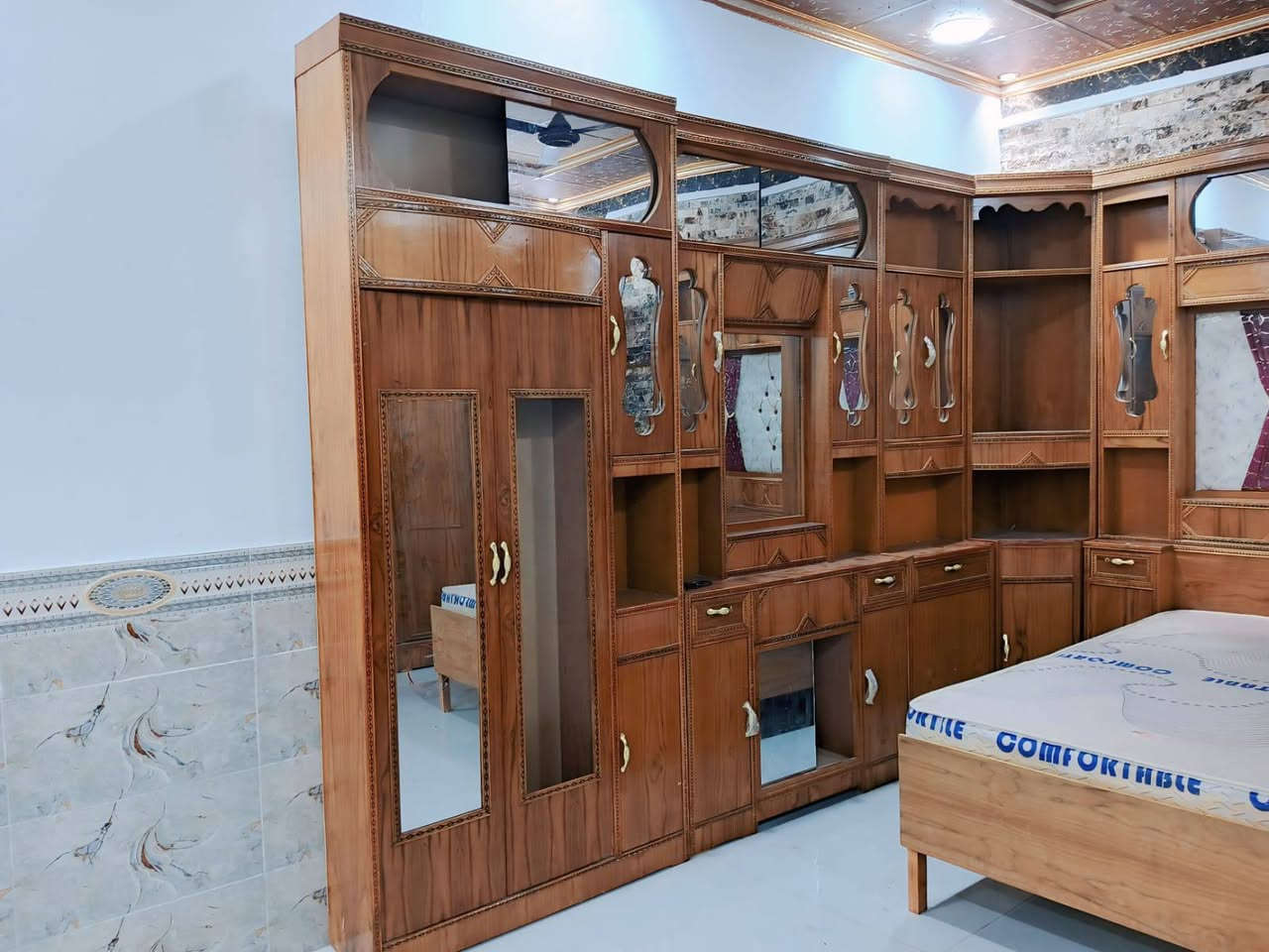 غرفه نوم عراقيه حطاطه صاج درجة اولى نضافه فول استخدام قليل جدا السعر مليون و١٥٠بي  العنوان الرمانه البعبيد الاتصال *********** هيه ودوشكها
