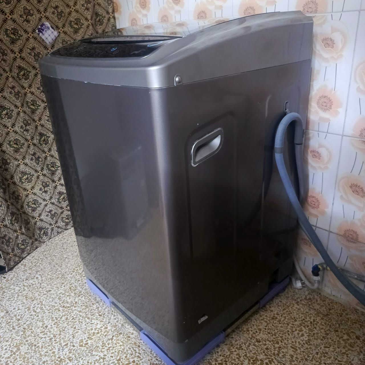 غساله ال جي دبي جديدة مستخدمه شي قليل حجمها ٢٢ كيلو تاخذ ب ٤٥٠ وبيها مجال بسيط عنوان موصل جانب الايمن


**إذا كنت صاحب هذا الإعلان وتريد حذفه لأي سبب، رجاءا أرسل رسالة إلى الدعم الفني**