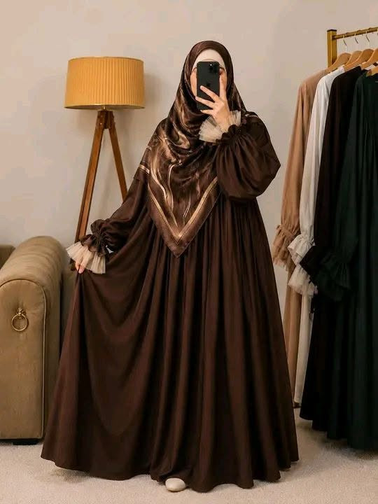 🏃‍♀️✨ جينا وجبنا ليكم الجديد ✨🏃‍♀️
💖 طقم متكامل بثمن زوين 💖
👗 عباية أميرة الغنية عن التعريف
🤍 مع خمار ماليزي طويل 150×150وأنيق
🌸 توب عباية  روزا بارد وخفيف، مريح فاللبسة اليومية، للخدمة والمناسبات.
✔️ محتشم
✔️ فخم
✔️ عملي
✔️ راحة وأناقة فإطلالة وحدة
🚚 التوصيل حتى لباب الدار
💰 الدفع عند الاستلام
عباية + خمار ماليزي غير 200 درهم توصيل جميع مدن المغرب وقلبي سلعتك هي لولا وعاد خلصي


**إذا كنت صاحب هذا الإعلان وتريد حذفه لأي سبب، رجاءا أرسل رسالة إلى الدعم الفني**