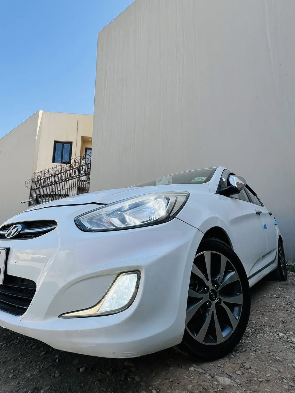 سلام عليكم
اكسنت 2016خليجي ماشيه 94الف فول مواصفات دبل ايرباك.نظام absمكينه 1600 رقم بغداد دولي فتحه سقف اشاره بلمري كامره وشاشه تاب تحكمات جهتين السيارهً جديده بيهافقط الهلال الخلفي الباقي كلين وسونارها موجود جاهزه الاخير تخم تاير كير مكينه تبريد صدر ميكانيك كله لوك مكاني بعقوبه نهر الحجيه الاتصال او واتساب

***********
