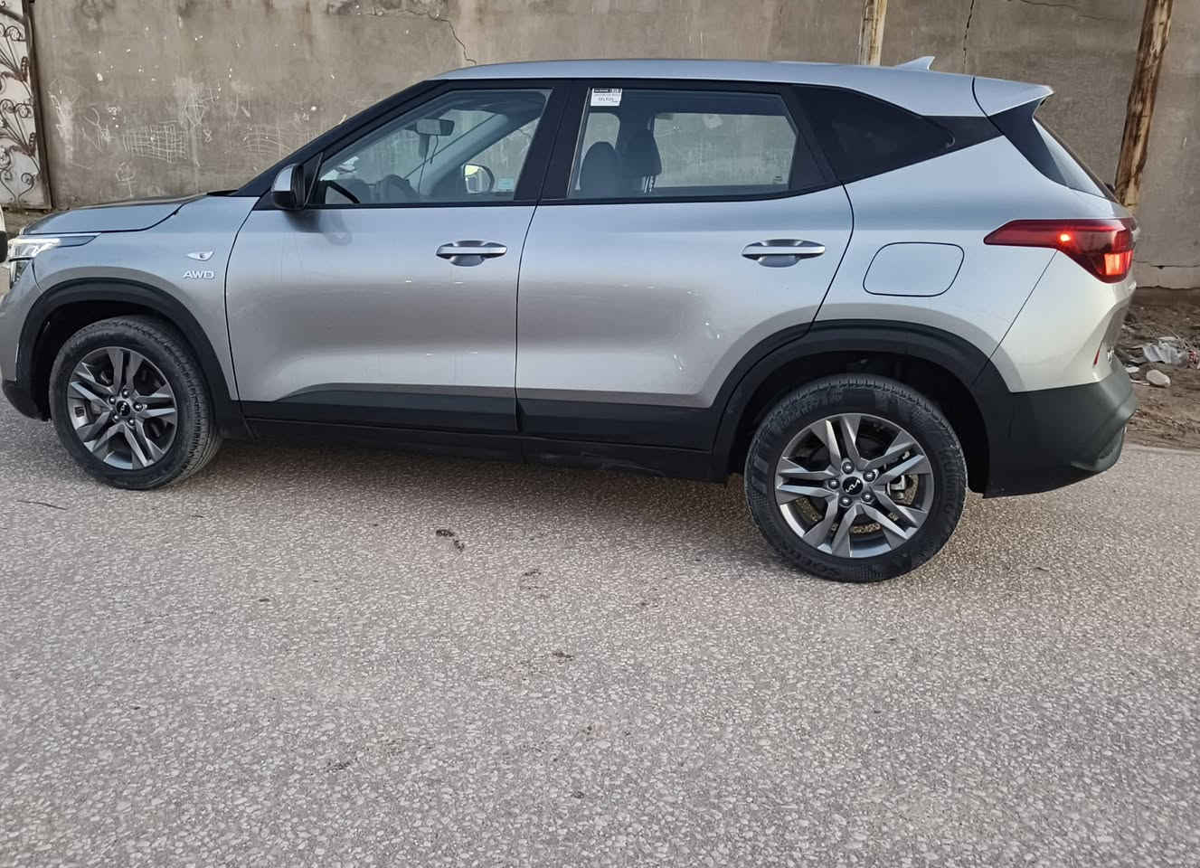 كيا سلتوس موديل 2023 LX
 بدون صبغ فور ويلكامل نص فول
  ايرباك استيرن فقط   ماشي 60
محرك 2000  رقم أربيل
سنوية باسمي صورة الحادث موجودة
المكان بابل 
السعر 150
للتواصل ***********
