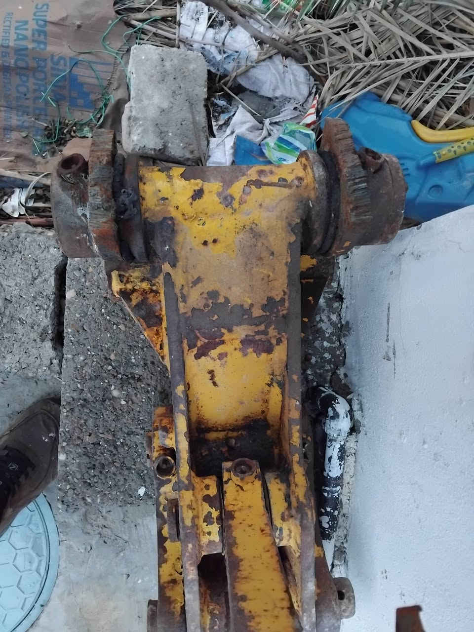 كماشة كيلةحفارة Jcb للبيع للإستفسار الاتصال ***********
