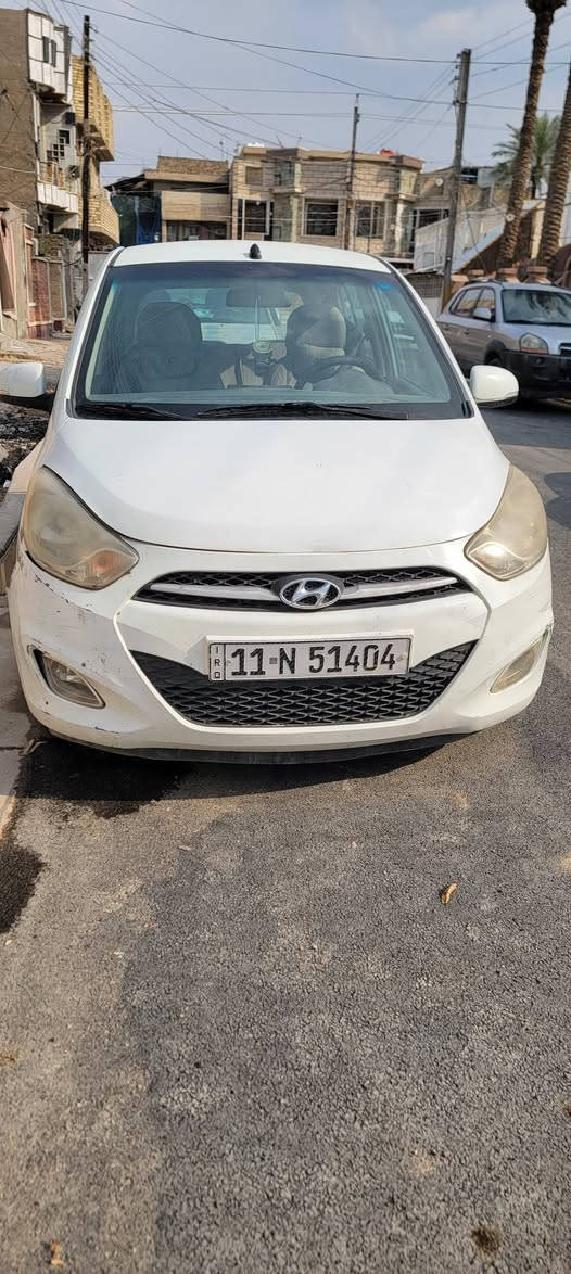 هواندي موديل ٢٠١٣ 
بااسمي 
سعر ٨٠
طخات بسيطه 
ماشية ٧٤
رقم تلفون ***********
مكان بغداد حي اور  قرب حسينة مصطفى
