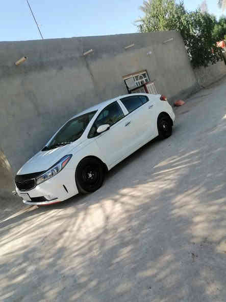 سلام عليكم كيا فورتي موديل 2017 مكينه 2000 دوش مامفتوحه كير بيها قطعتين تبديل جاملغ امامي حادثها مال امريكه وبالعراق قبق صندوك ابدل ضربه ماواصله للحوض وبيها جاملغ الخلفي بي بارد جيهت سايق سياره كلها ابل واحد فقط قطعتين تبديل تبريد تتفه حداديه خير من الله صور حادثها بالمنشور وسونار هم بالمنشور كدام عينك شوف ماشيه 140 سياره بسمي سنويه 2029 سعر 119 وبيها مجال للاستفسار هذا رقمي ***********
