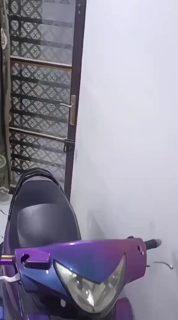 السلام عليكم دراجة كامكو للبيع كفرات أصلية مزودة ماكينة بلادي مبرغي، ما مفتوح بوشا.49 السعر مليون واللي يأخذها ما يخسر ***********
