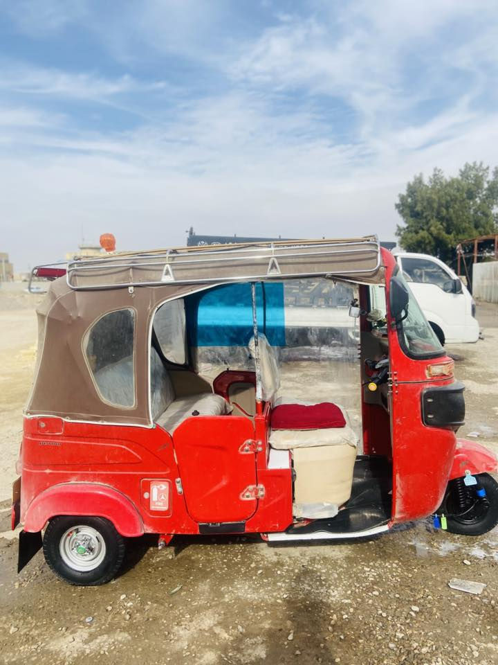 سلام عليكم شباب تكتك للبيع موديل 22كفاله شهر 8رقم ذي قار تكتك خير من الله السعر 9800وبيه مجال وبيع بدون سيبايه للستفسار ***********خاص مغلق
