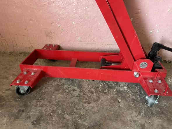 جك لبيع جديد سعر ٢٥٠الف /كوت ***********
