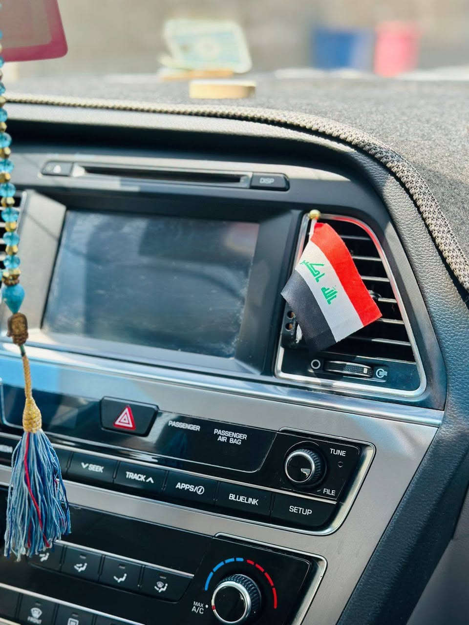 السلام عليك 
سوناته 2016 رقم ذي قار ورد امريكي حره تحويل ثاني يوم ماشيه 71 سياره بيه جاملق وبنيد بدون دواخل مصلحات بدون تبديل تبريد فول دواخل جلد وارضيه جلد بيه جراد بالقماره شي بصيط السعر 120 البيهه مجال للطيبين 
العنوان البصره قضاء الصادق باهله 
علمن السياره بسم ابن عمي


**إذا كنت صاحب هذا الإعلان وتريد حذفه لأي سبب، رجاءا أرسل رسالة إلى الدعم الفني**