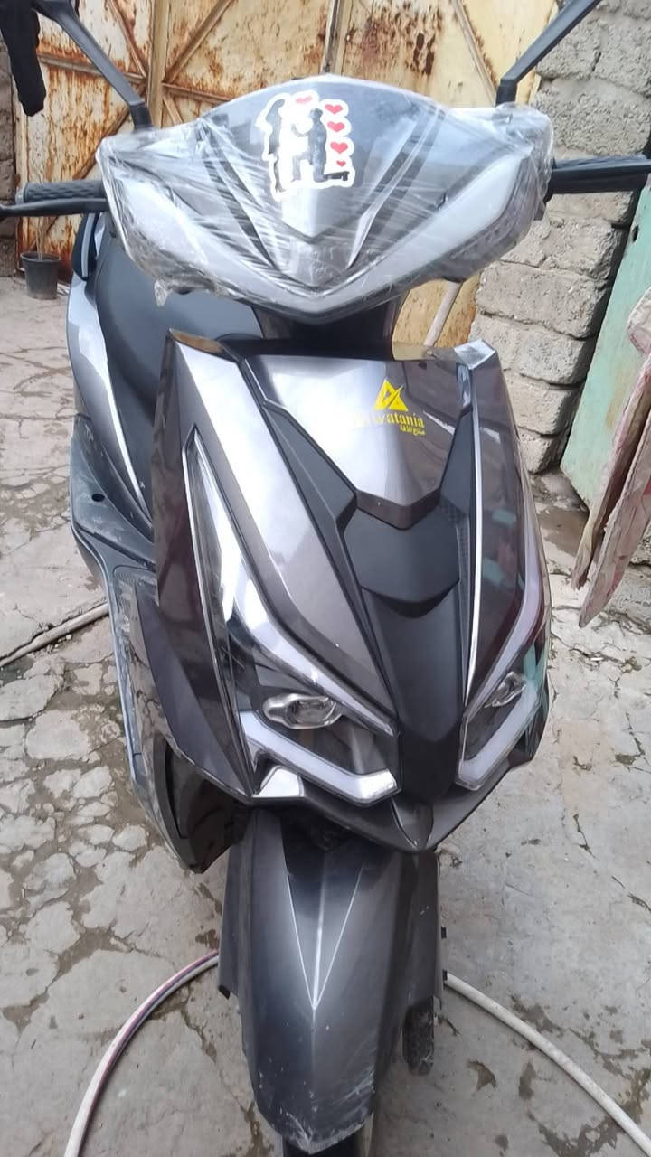 السلام عليكم ورحمة الله وبركاتة
ماطور سكنس للبيع ماطور النضافه98/100
بطاريات6 ليثيوم 
سرعه حقيقي 50
3نمر +مثبت سرعه+بك
غراضو كامله
السعر 700وبي مجال ويرهم معارضه بموبايل حديث الرقم***********
