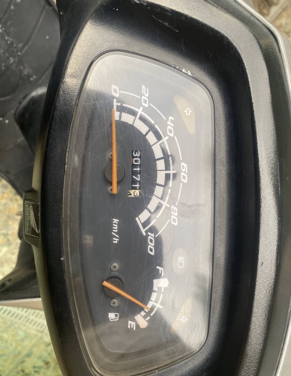 دراجة سبيسي ياباني للبيع
دراجة رمبه على ايدي نضيفه مكفول مكينه بلاديه ناعمه كهربائيات كلها شغاله تشغيله سلف او هندر بلاديه ممبدل بيها اي شي فقط شخوط بسيطه ماشيه 30 الف المكان بغداد الكرخ السعر 850 الف وبيها مجال ***********
